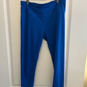 Fabletics Blue Cropped Leggings